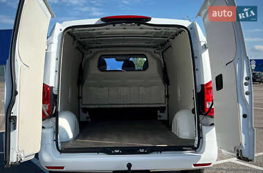 Грузовой фургон Mercedes-Benz Vito 2021 в 