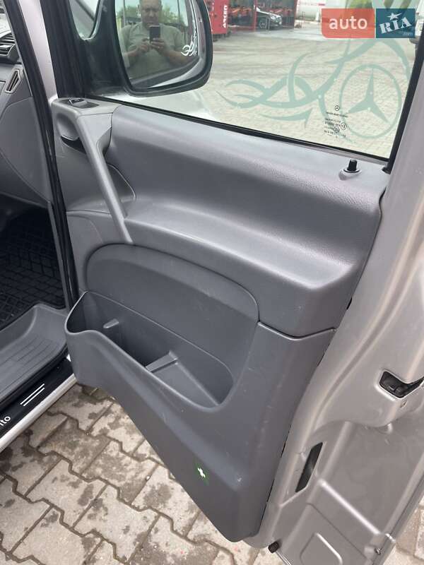 Минивэн Mercedes-Benz Vito 2006 в Черновцах