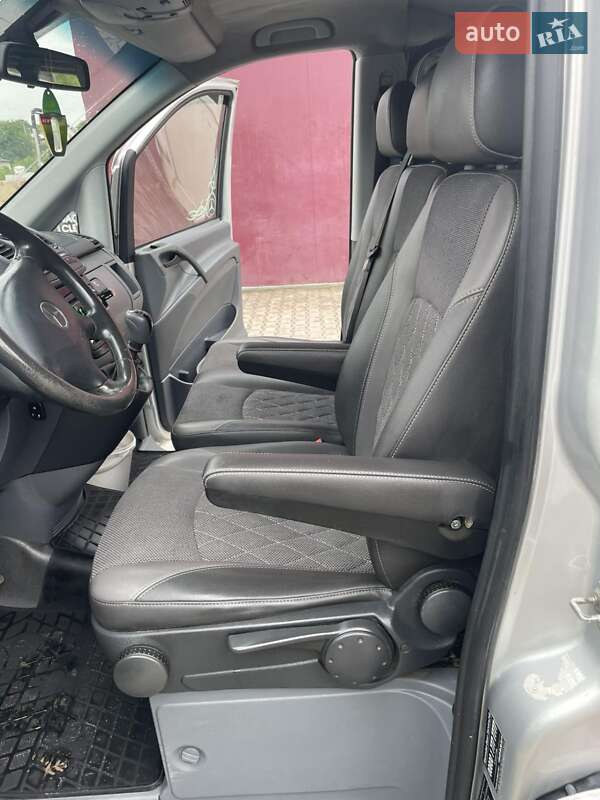 Минивэн Mercedes-Benz Vito 2006 в Черновцах