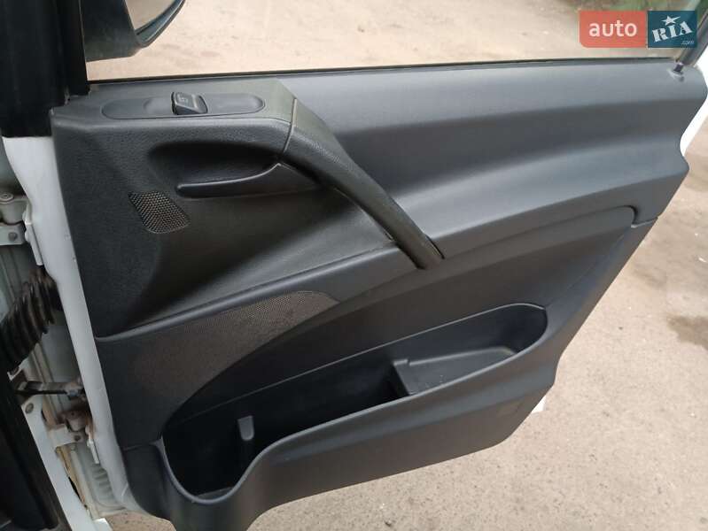 Грузовой фургон Mercedes-Benz Vito 2012 в Кривом Роге