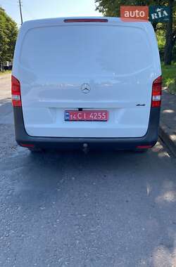 Грузовой фургон Mercedes-Benz Vito 2021 в 