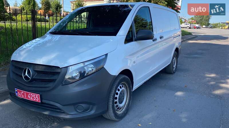 Грузовой фургон Mercedes-Benz Vito 2021 в 