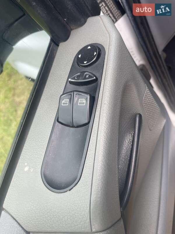 Мінівен Mercedes-Benz Vito 2005 в Снятині