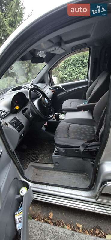 Минивэн Mercedes-Benz Vito 2004 в Вышкове