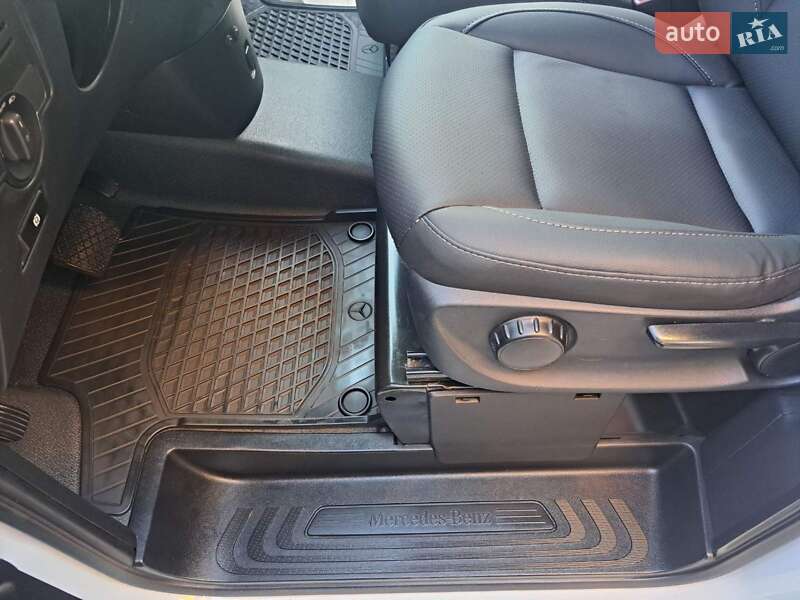 Минивэн Mercedes-Benz Vito 2020 в Черновцах