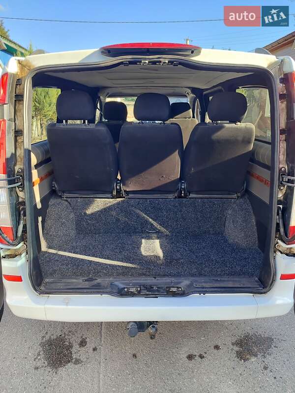 Минивэн Mercedes-Benz Vito 2011 в Коропе