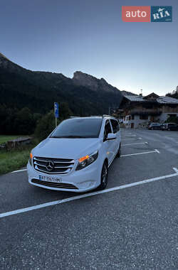 Мінівен Mercedes-Benz Vito 2015 в Івано-Франківську