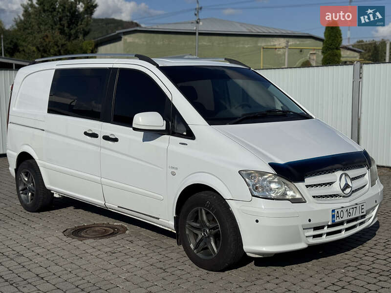 Вантажний фургон Mercedes-Benz Vito 2012 в Мукачевому