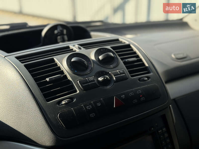 Вантажний фургон Mercedes-Benz Vito 2012 в Мукачевому