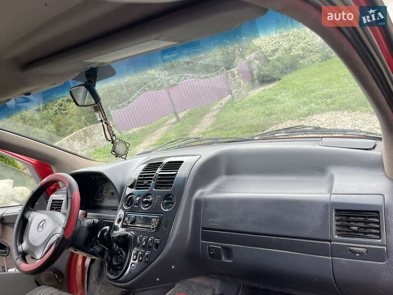 Минивэн Mercedes-Benz Vito 2002 в Путиле