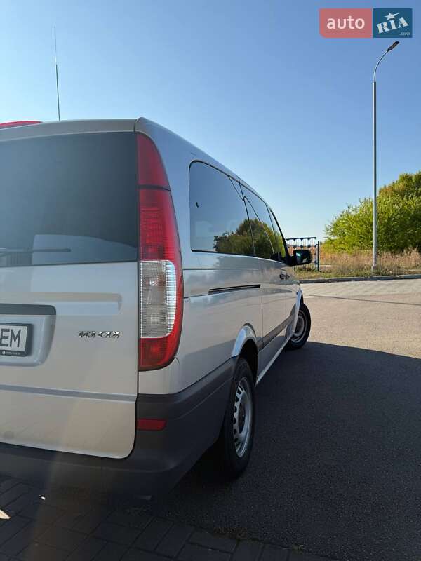 Минивэн Mercedes-Benz Vito 2013 в Хороле