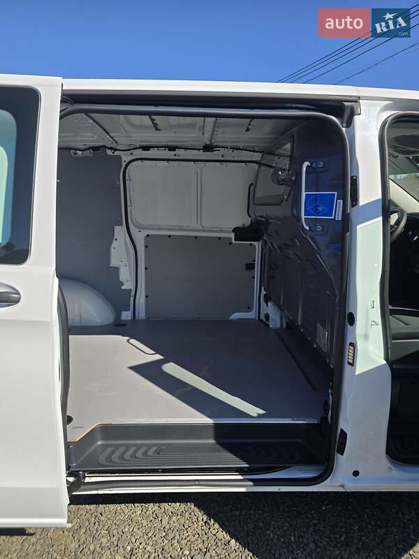 Вантажний фургон Mercedes-Benz Vito 2019 в Луцьку