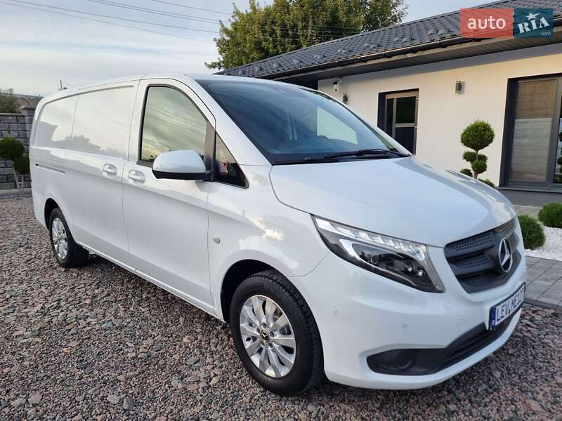 Грузовой фургон Mercedes-Benz Vito 2020 в 