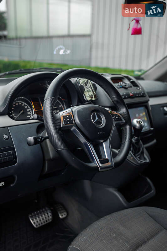Минивэн Mercedes-Benz Vito 2011 в Черновцах