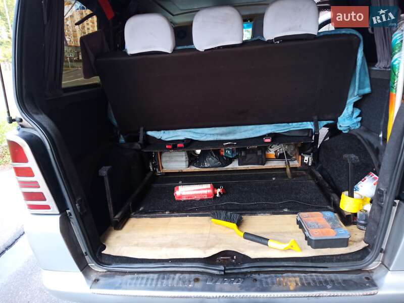 Минивэн Mercedes-Benz Vito 2001 в Киеве