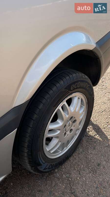 Мінівен Mercedes-Benz Vito 2006 в Нововолинську