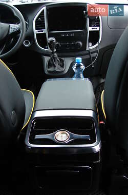 Минивэн Mercedes-Benz Vito 2020 в 