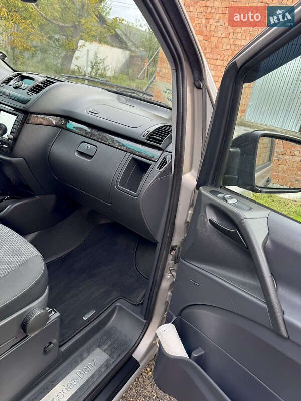 Минивэн Mercedes-Benz Vito 2011 в Черновцах