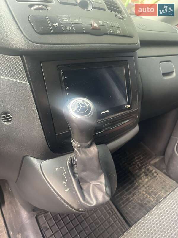 Грузовой фургон Mercedes-Benz Vito 2011 в Киеве