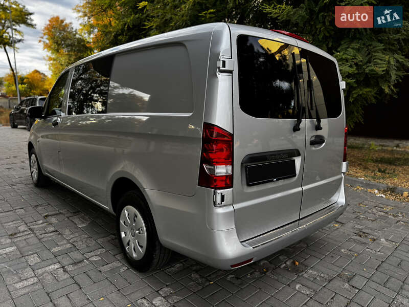 Вантажний фургон Mercedes-Benz Vito 2015 в Дніпрі