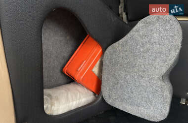 Мінівен Mercedes-Benz Vito 2005 в  фото 61 Мінівен Mercedes-Benz Vito 2005 в