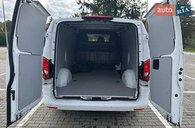 Вантажний фургон Mercedes-Benz Vito 2018 в 