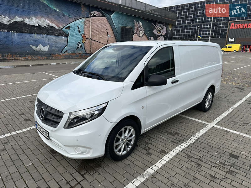 Вантажний фургон Mercedes-Benz Vito 2018 в Луцьку