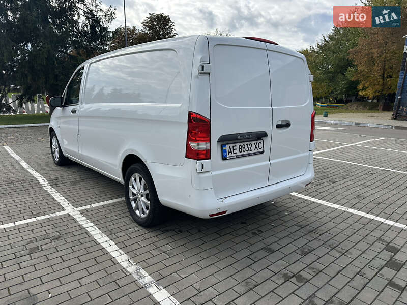 Вантажний фургон Mercedes-Benz Vito 2018 в Луцьку