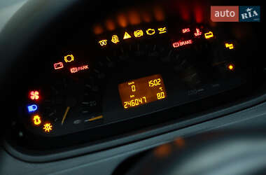 Минивэн Mercedes-Benz Vito 2005 в  фото 18 Минивэн Mercedes-Benz Vito 2005 в