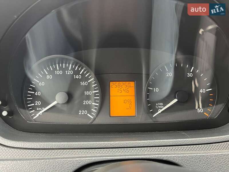 Вантажопасажирський фургон Mercedes-Benz Vito 2010 в Києві