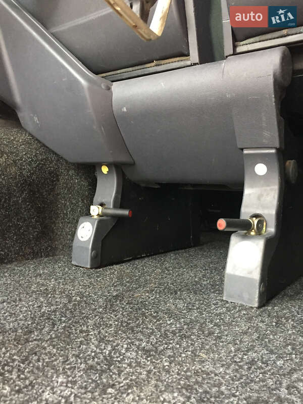 Минивэн Mercedes-Benz Vito 2002 в Черновцах фото 12 Минивэн Mercedes-Benz Vito 2002 в Черновцах