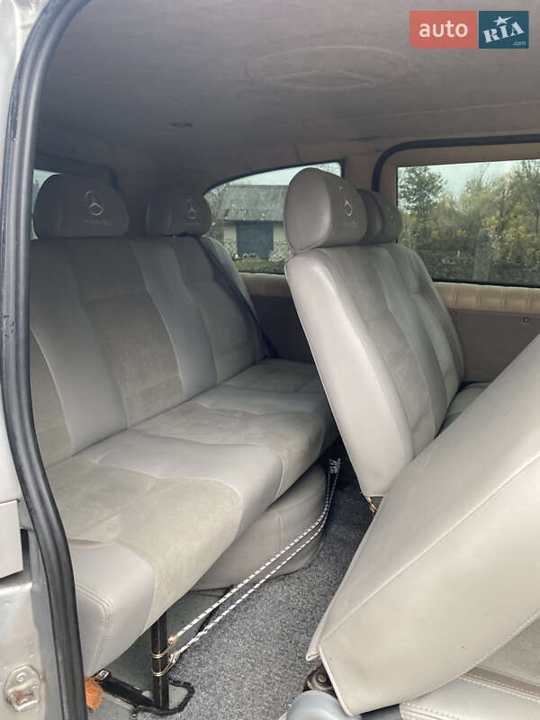 Минивэн Mercedes-Benz Vito 2006 в Корце