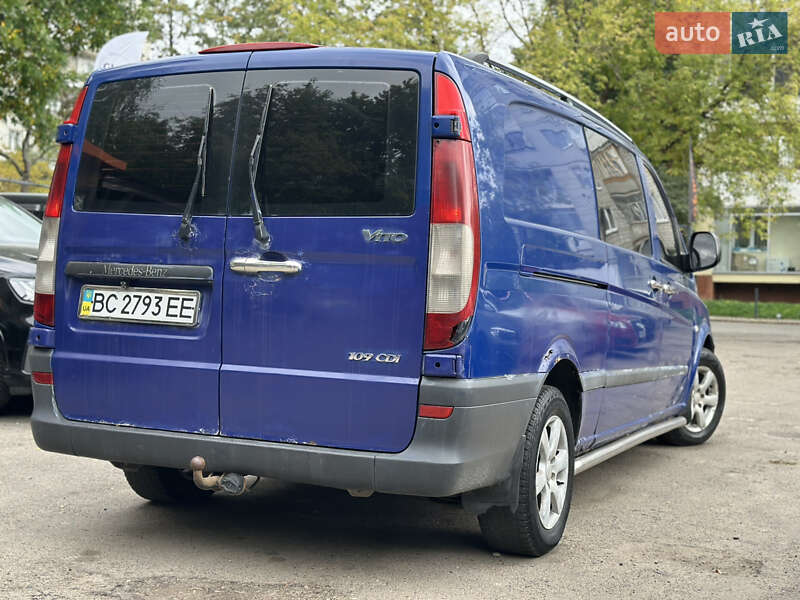 Грузовой фургон Mercedes-Benz Vito 2004 в Львове