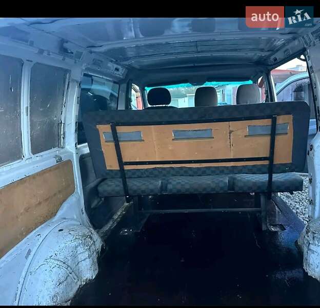 Минивэн Mercedes-Benz Vito 2001 в Славском фото 7 Минивэн Mercedes-Benz Vito 2001 в Славском