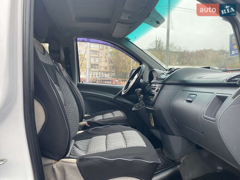Минивэн Mercedes-Benz Vito 2006 в Николаеве