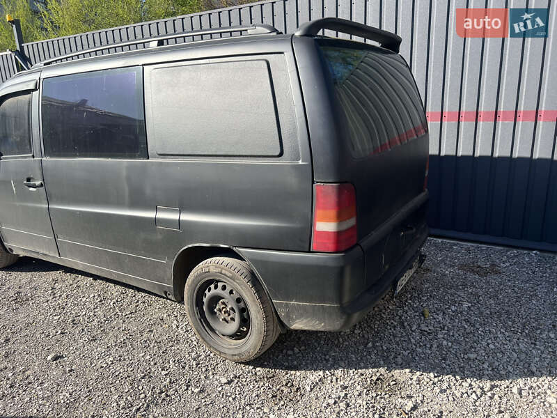 Мінівен Mercedes-Benz Vito 1996 в Дніпрі