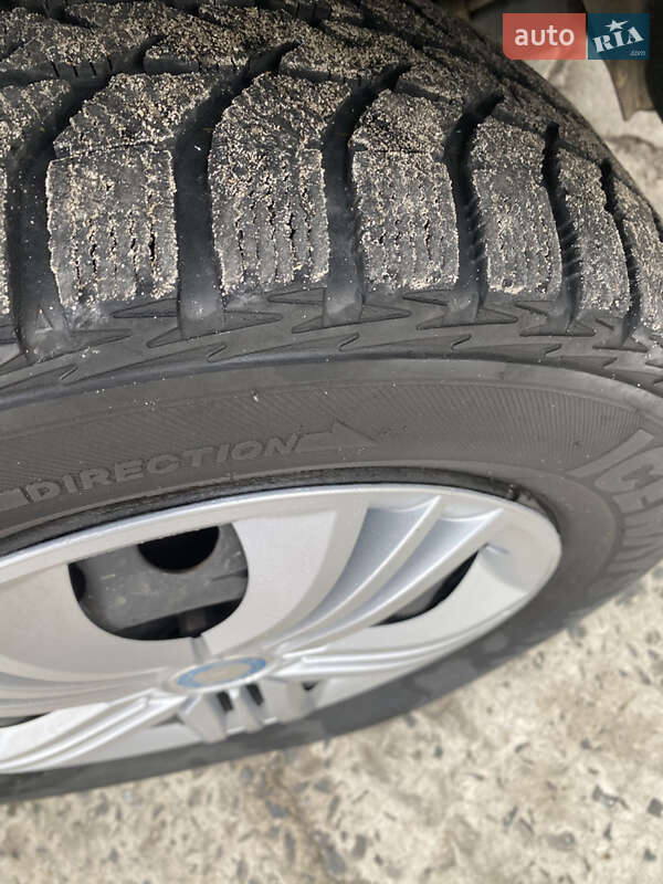 Минивэн Mercedes-Benz Vito 2001 в Вараше