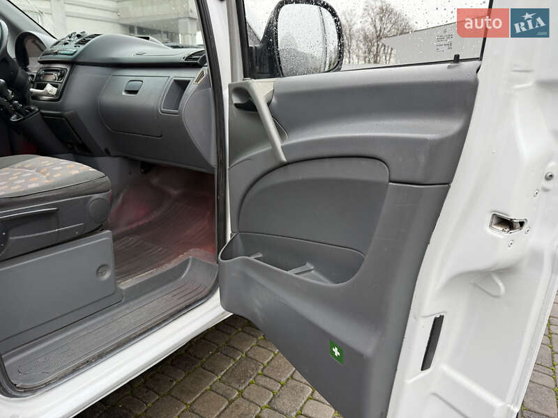 Минивэн Mercedes-Benz Vito 2004 в Черновцах