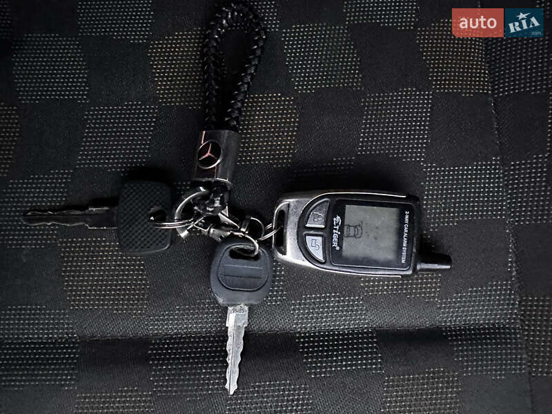 Минивэн Mercedes-Benz Vito 2000 в Киеве