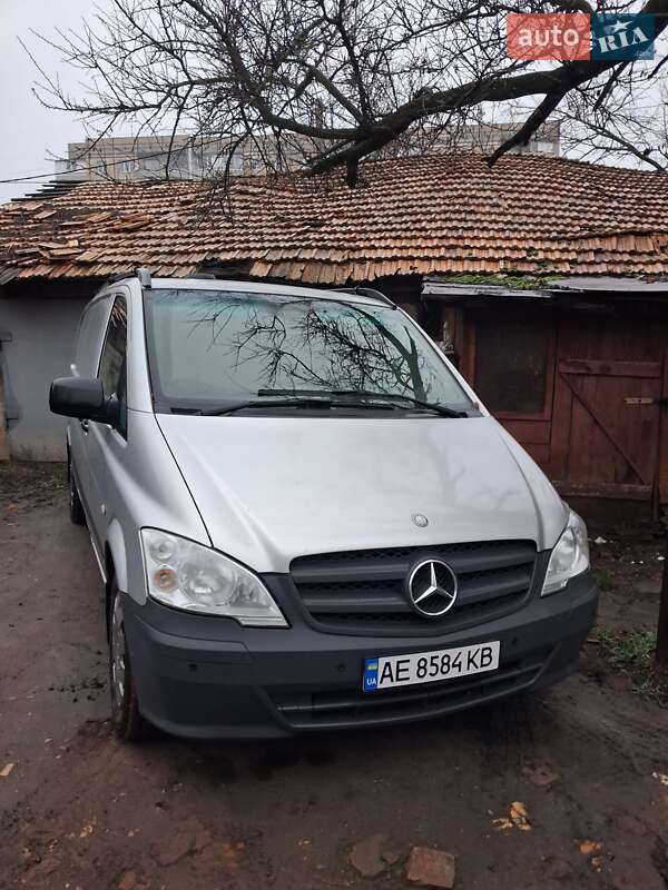 Грузопассажирский фургон Mercedes-Benz Vito 2011 в Кривом Роге фото 2 Грузопассажирский фургон Mercedes-Benz Vito 2011 в Кривом Роге