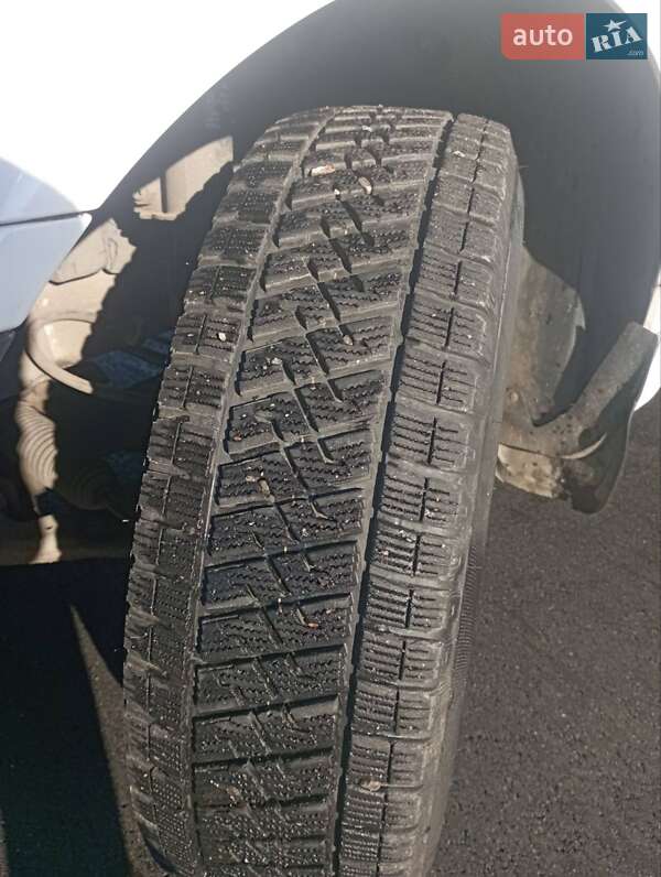 Грузовой фургон Mercedes-Benz Vito 2006 в Хороле