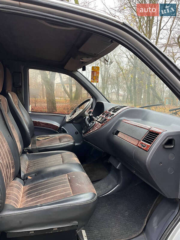 Минивэн Mercedes-Benz Vito 2000 в Черновцах