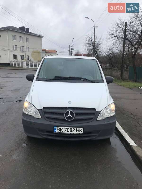 Mercedes-Benz Vito 2011