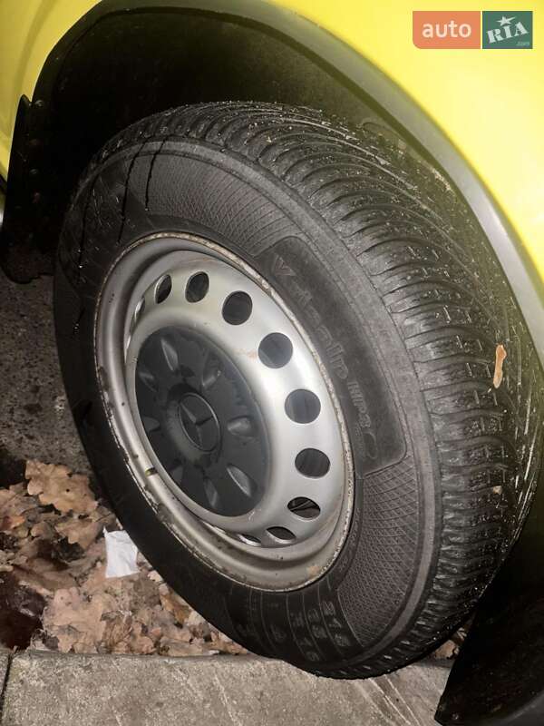 Мінівен Mercedes-Benz Vito 2004 в Кельменцях