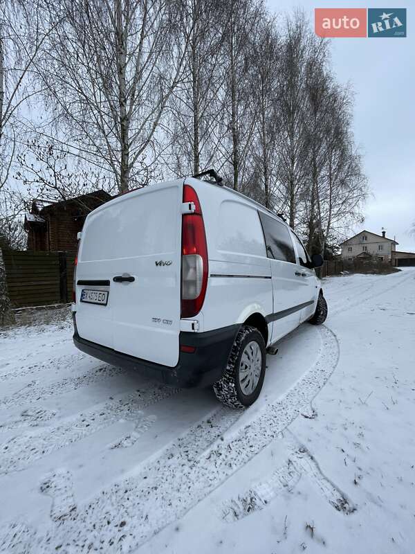 Грузопассажирский фургон Mercedes-Benz Vito 2007 в Броварах