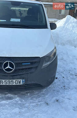 Минивэн Mercedes-Benz Vito 2017 в Ровно