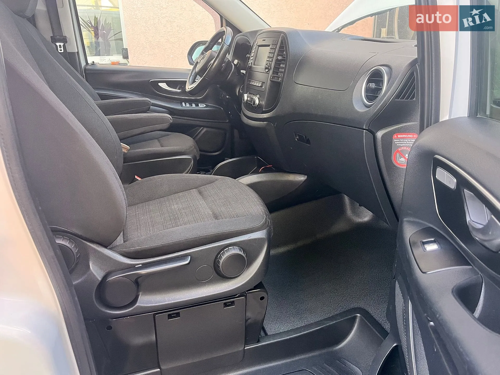 2017 Mercedes-Benz Vito - мініатюра 16