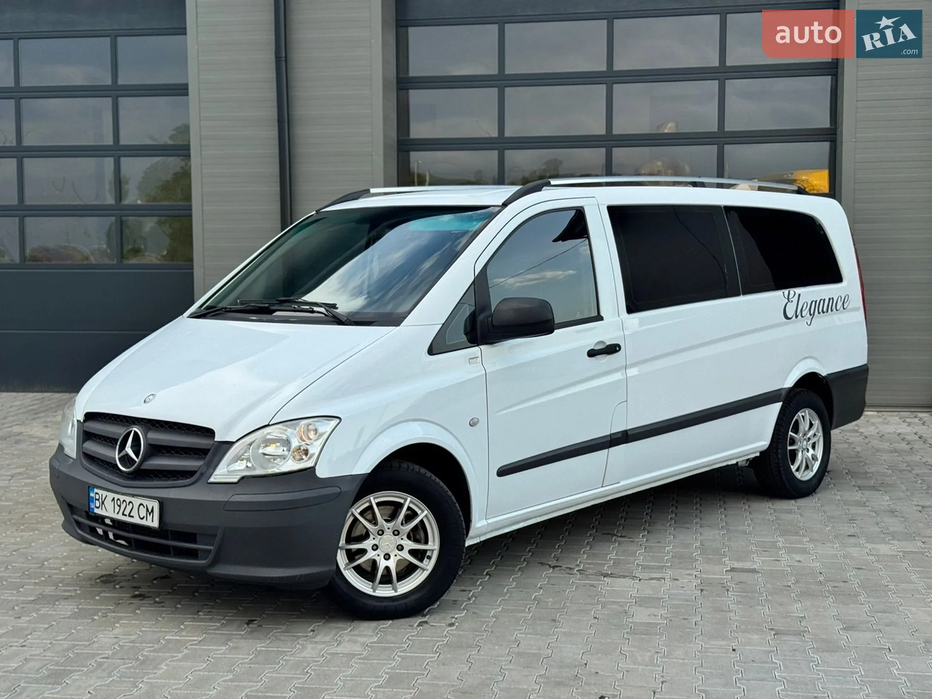 2011 Mercedes-Benz Vito - мініатюра 2