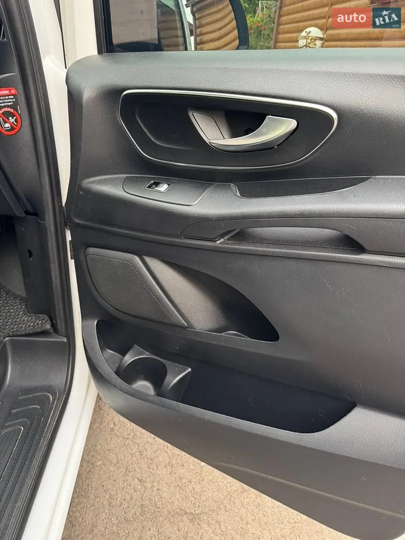 2020 Mercedes-Benz Vito - мініатюра 31