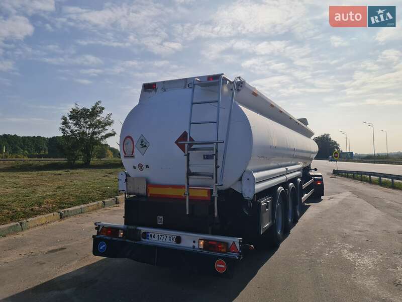 Цистерна напівпричіп Merceron М-343 SМ 1999 в Вінниці